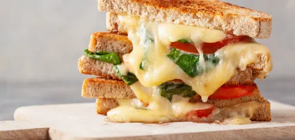 Töltött kifli melegszendvics